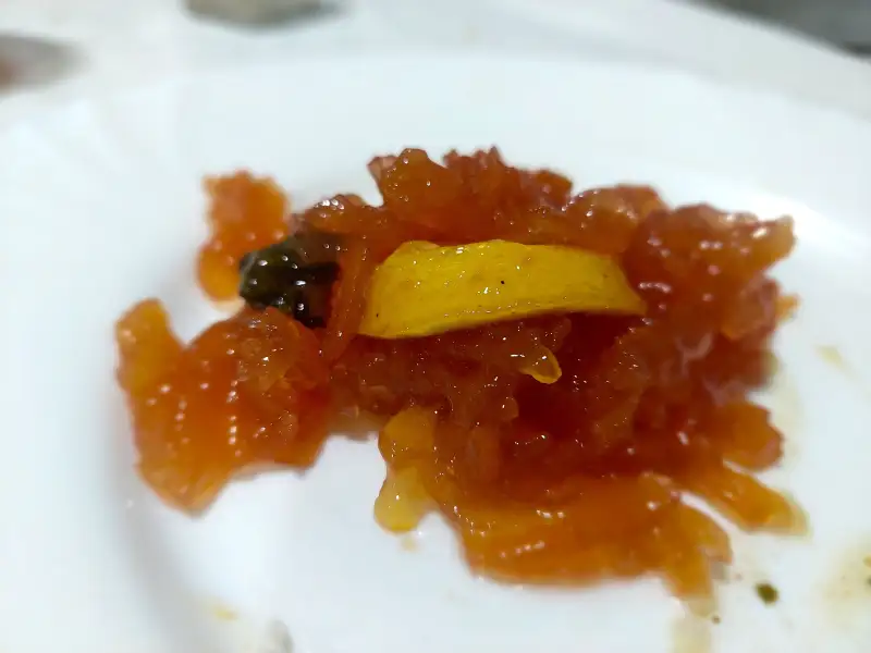 Dulce de membrillo, confitura serbia en trozos