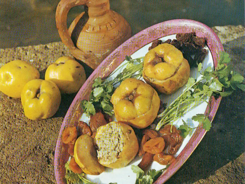 Membrillo relleno con carne de cordero